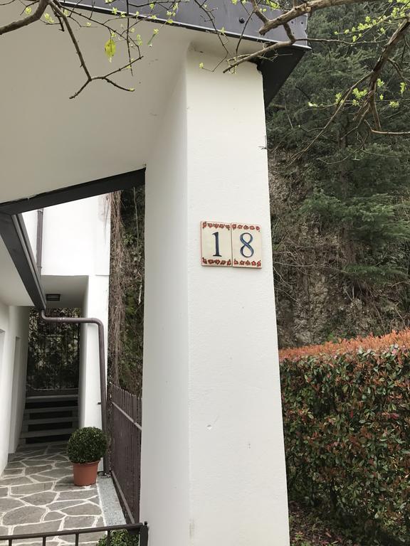 La Casa nel Parco Villa Arona Esterno foto